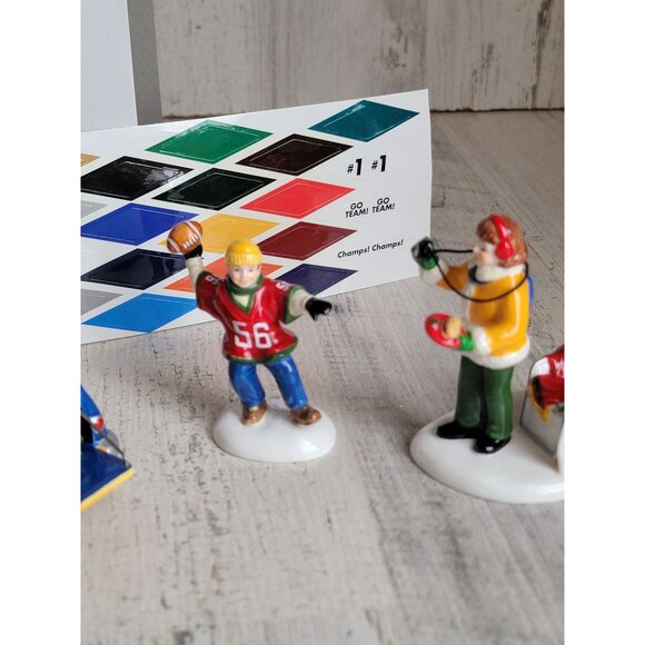 Dept 56 55019 Before the big game snow village accessory Xmas - Picture 5 of 9